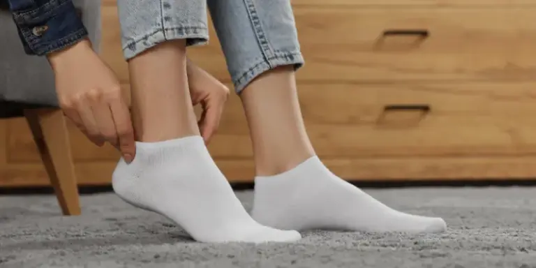 Read more about the article Grip Socks for Home: Comfort and Safety