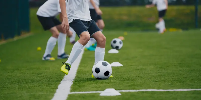 Read more about the article Grip Socks for Soccer Players: Game-Changing Benefits