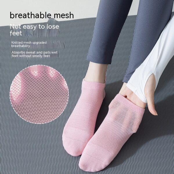 Non-Slip Socks for Seniors – Comfortable, Safe & One Size Fits All - Image 3